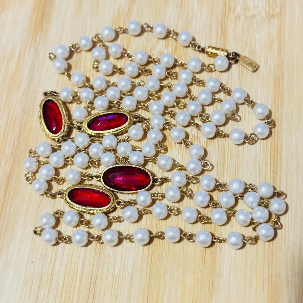 VTG 1928 Collection red Style pearl Necklace red Open bezel Crystal gold  44"L - Picture 3 of 7